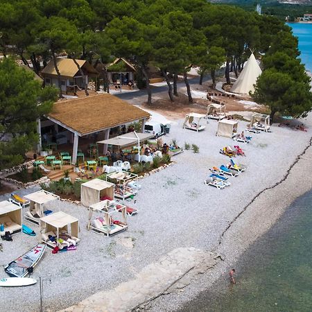 Hotel Arena One 99 Glamping Pomer Exterior foto