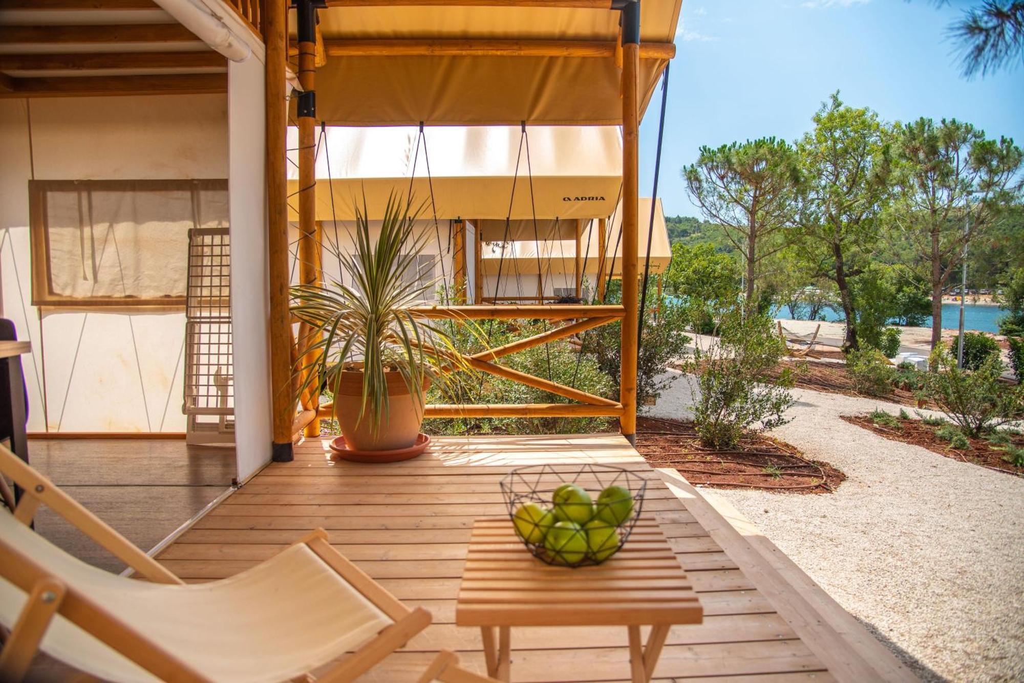 Hotel Arena One 99 Glamping Pomer Exterior foto