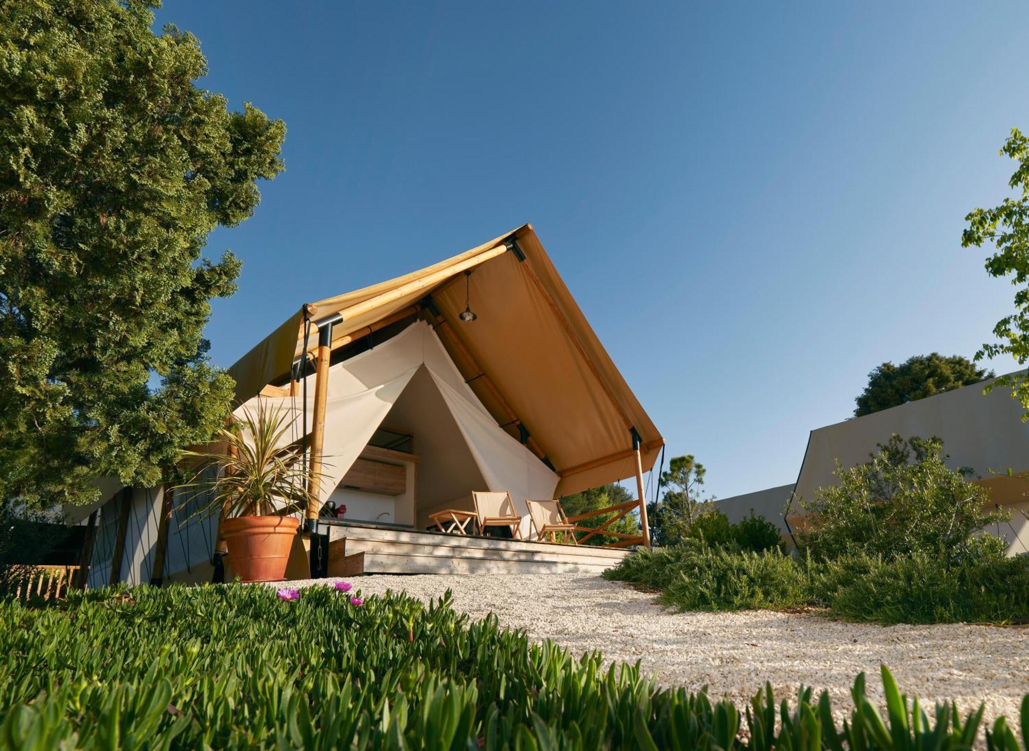 Hotel Arena One 99 Glamping Pomer Exterior foto