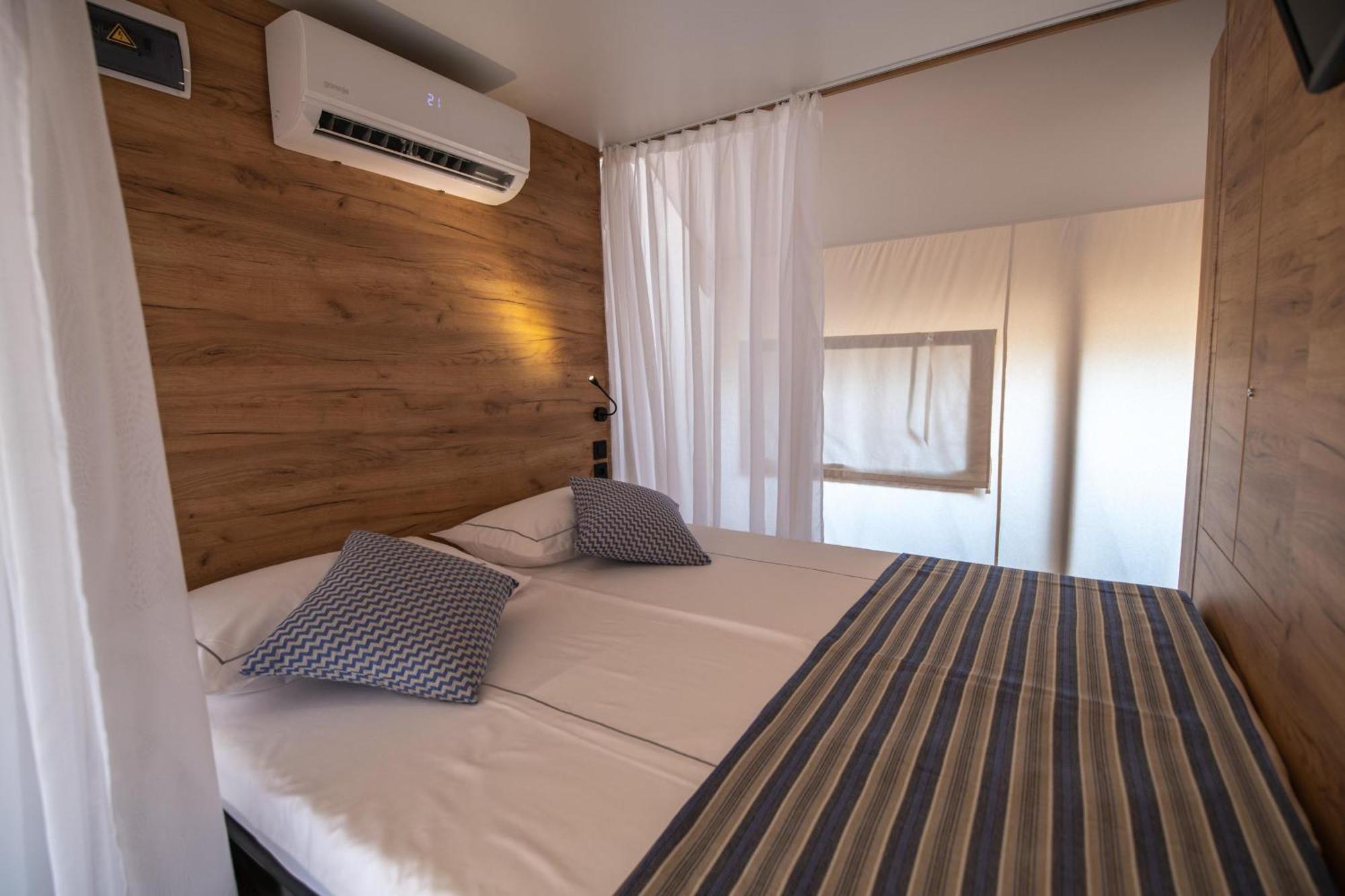 Hotel Arena One 99 Glamping Pomer Exterior foto