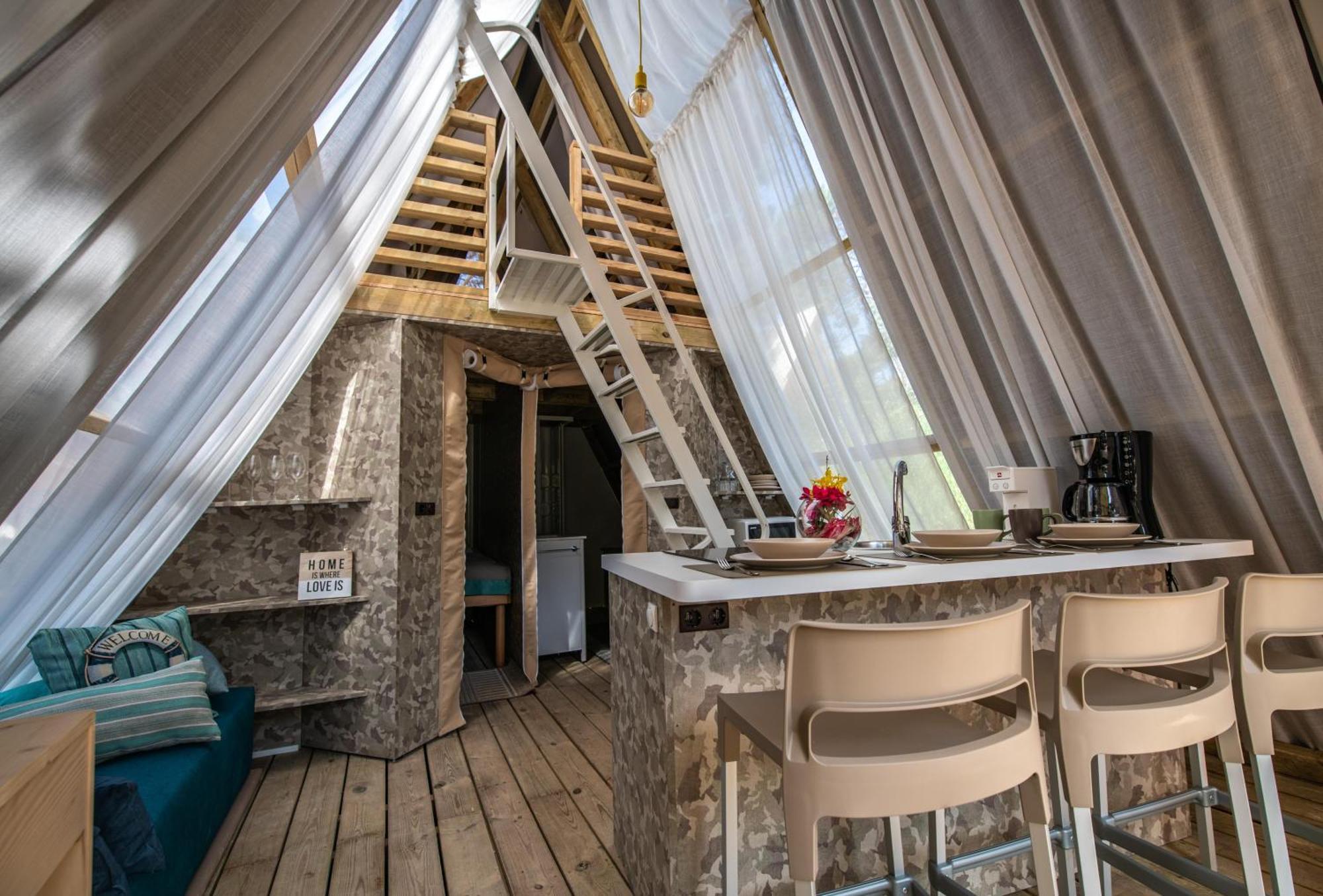 Hotel Arena One 99 Glamping Pomer Exterior foto