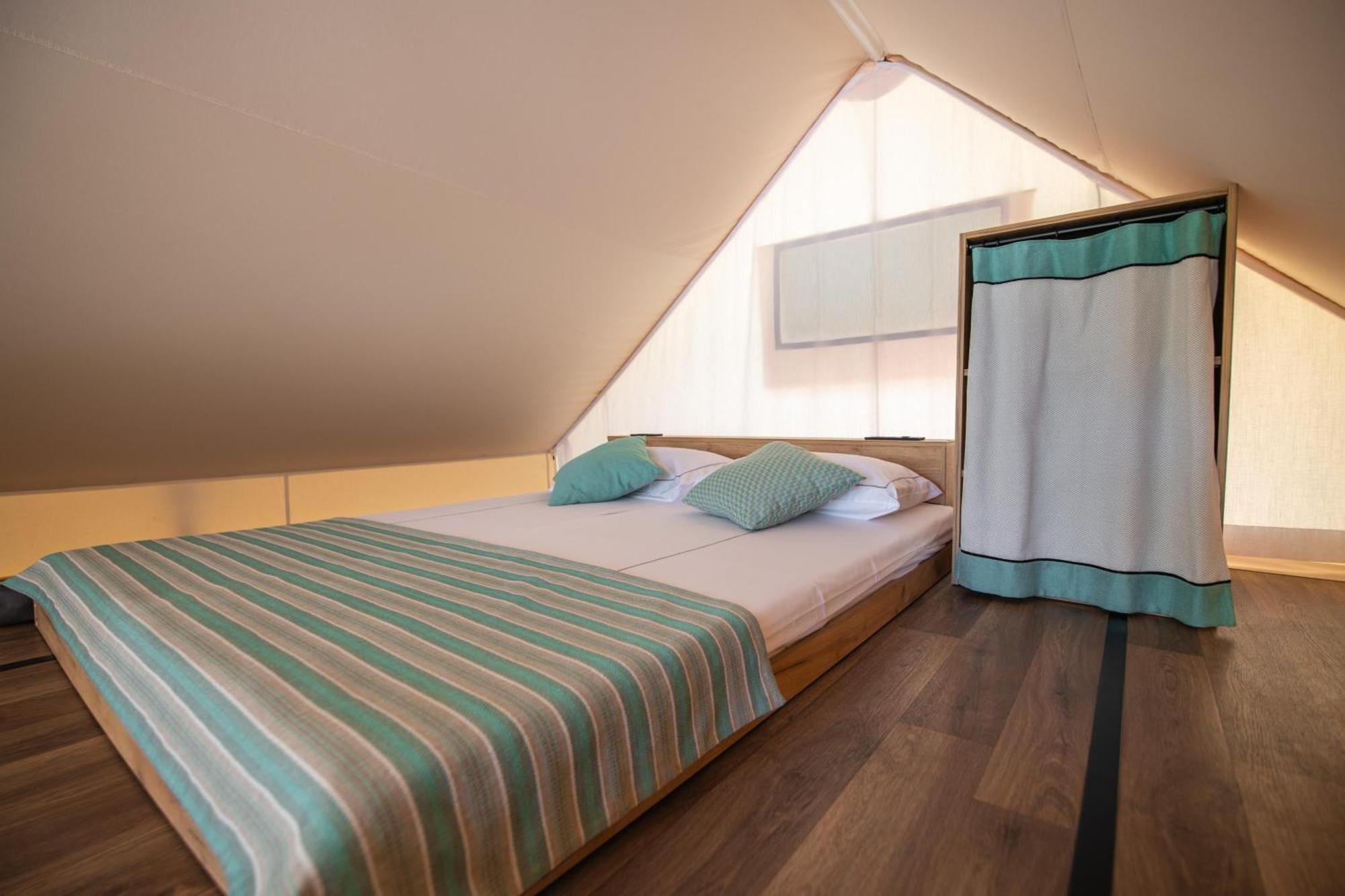 Hotel Arena One 99 Glamping Pomer Exterior foto