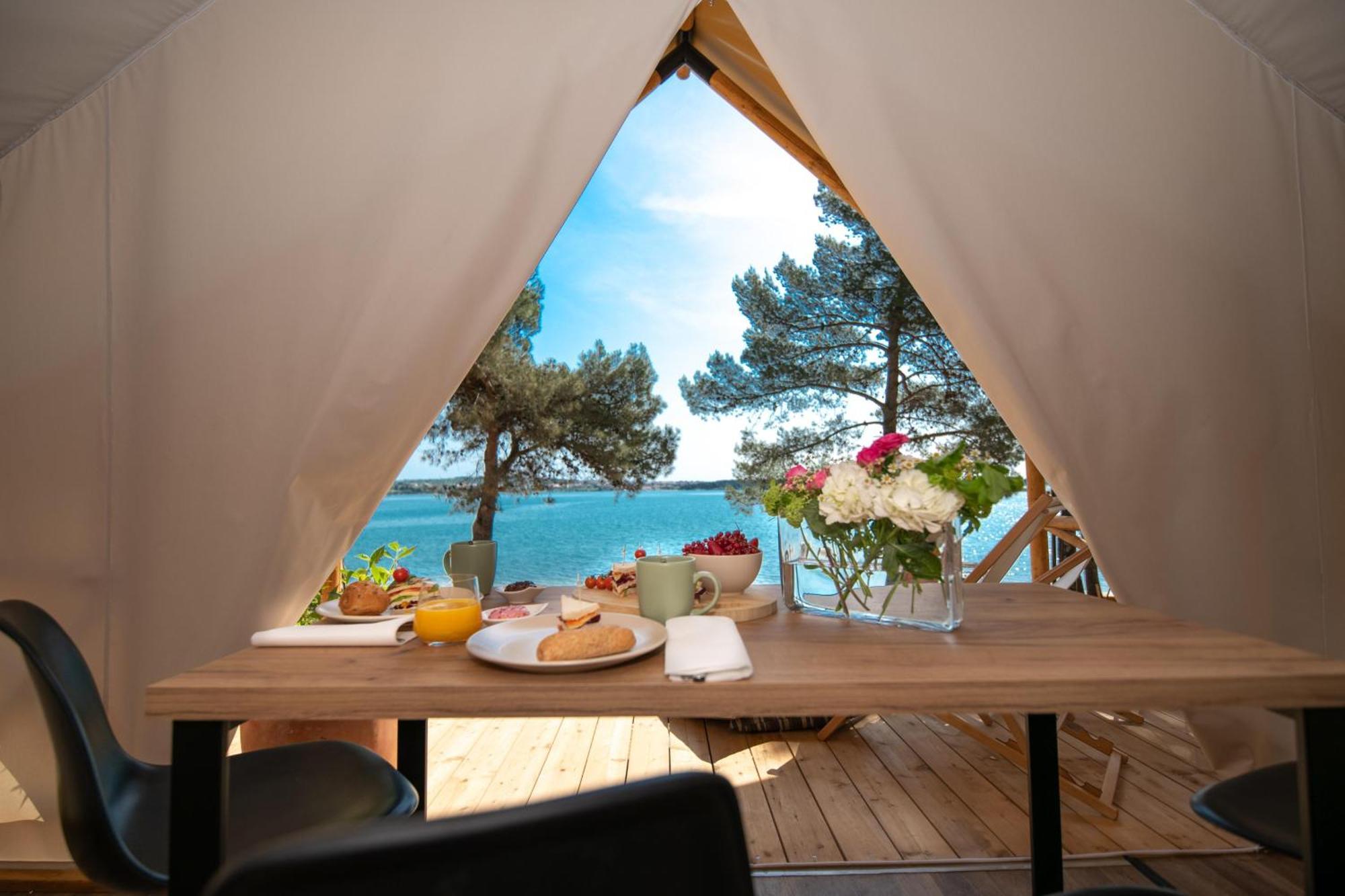 Hotel Arena One 99 Glamping Pomer Exterior foto